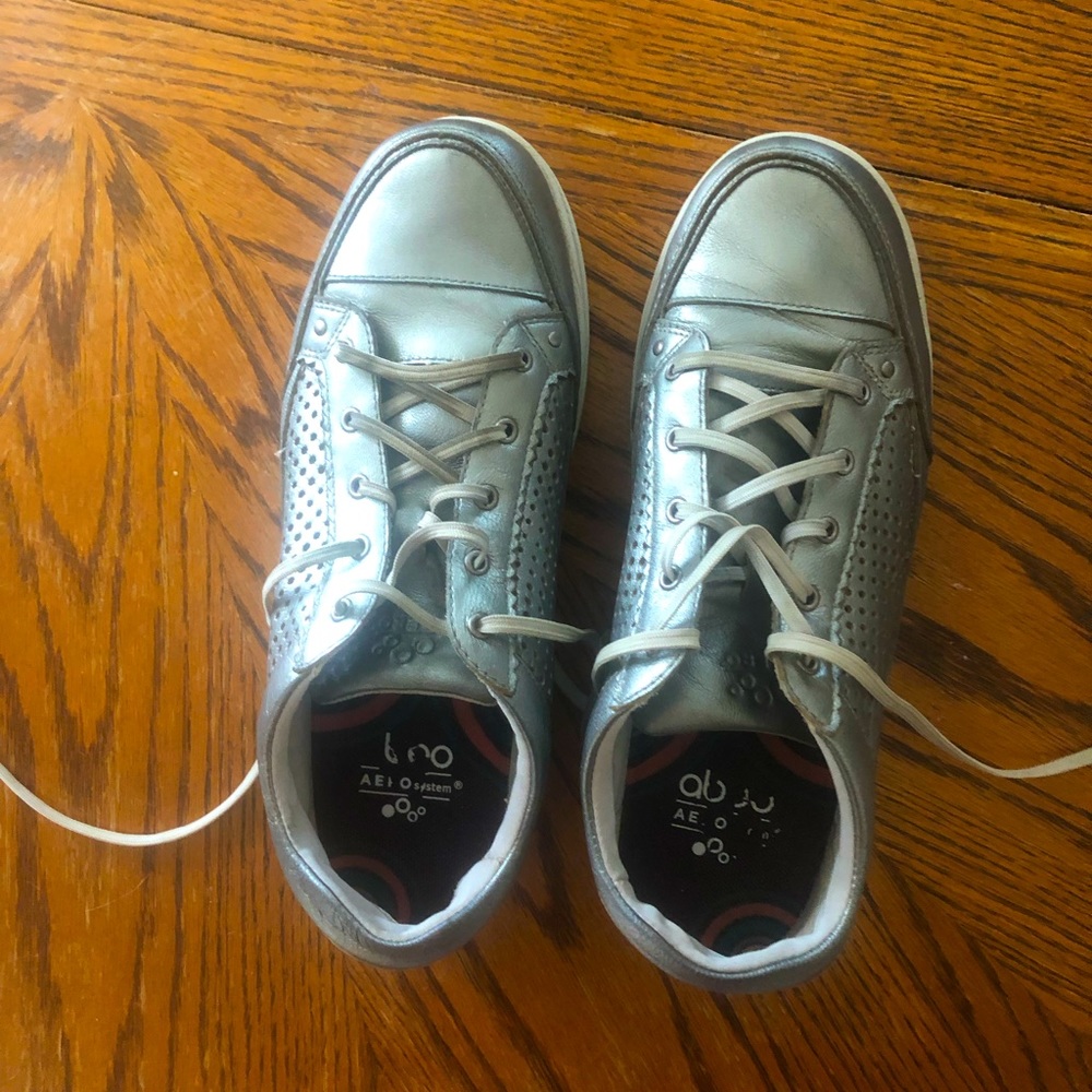 Abeo Light golden comfy Sneakers with Arch support size9